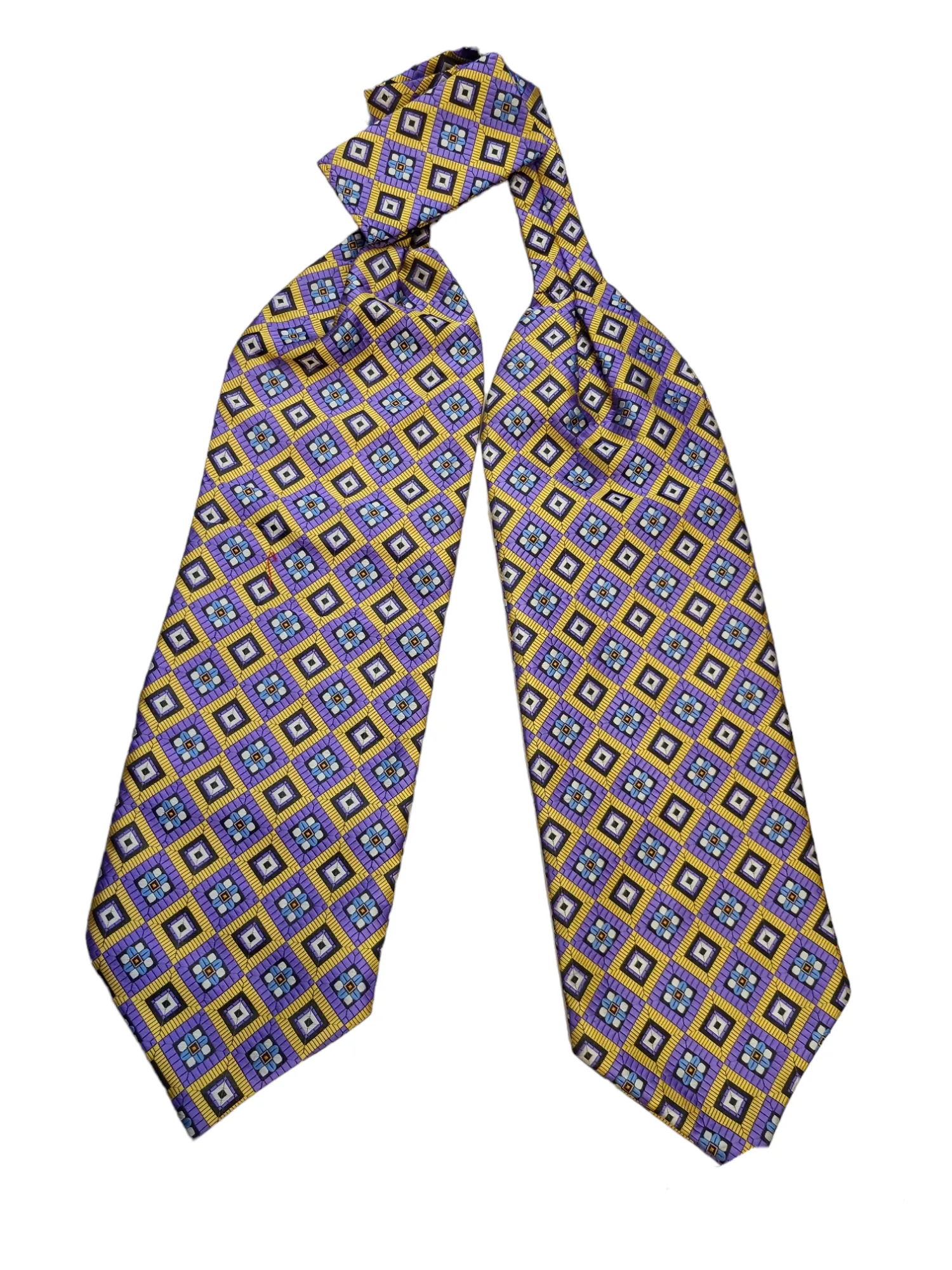 Ascot Set with two Tone Color