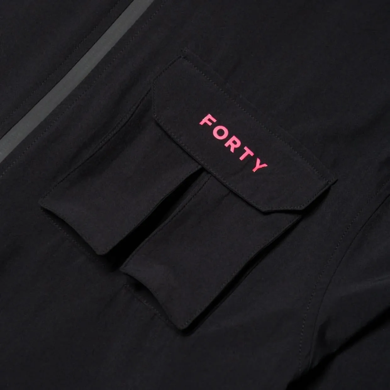 Forty Callan Tech Hooded Pop Black/Pink Overshirt
