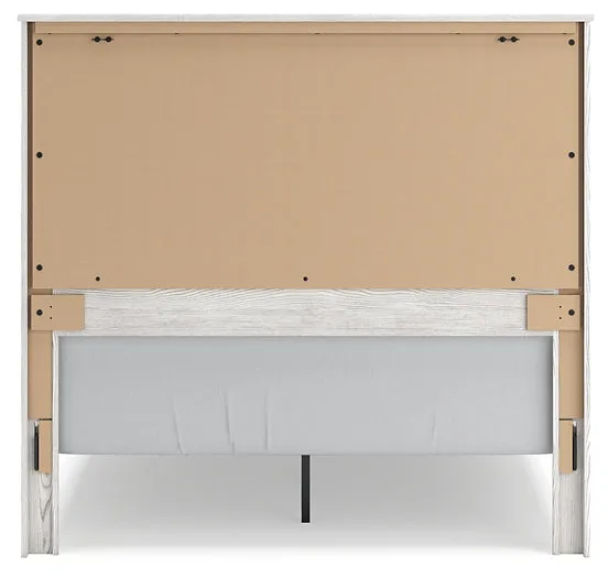 Gerridan Queen Panel Bed with Dresser and 2 Nightstands