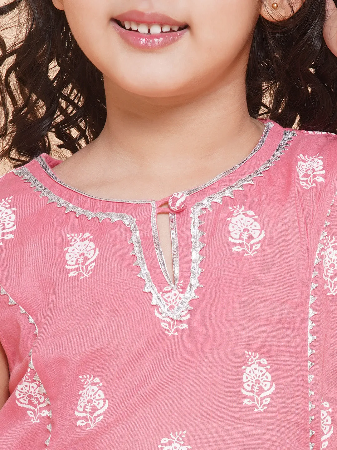 Girls Peach Floral Printed Panelled Pure Cotton Kurta With Sharara