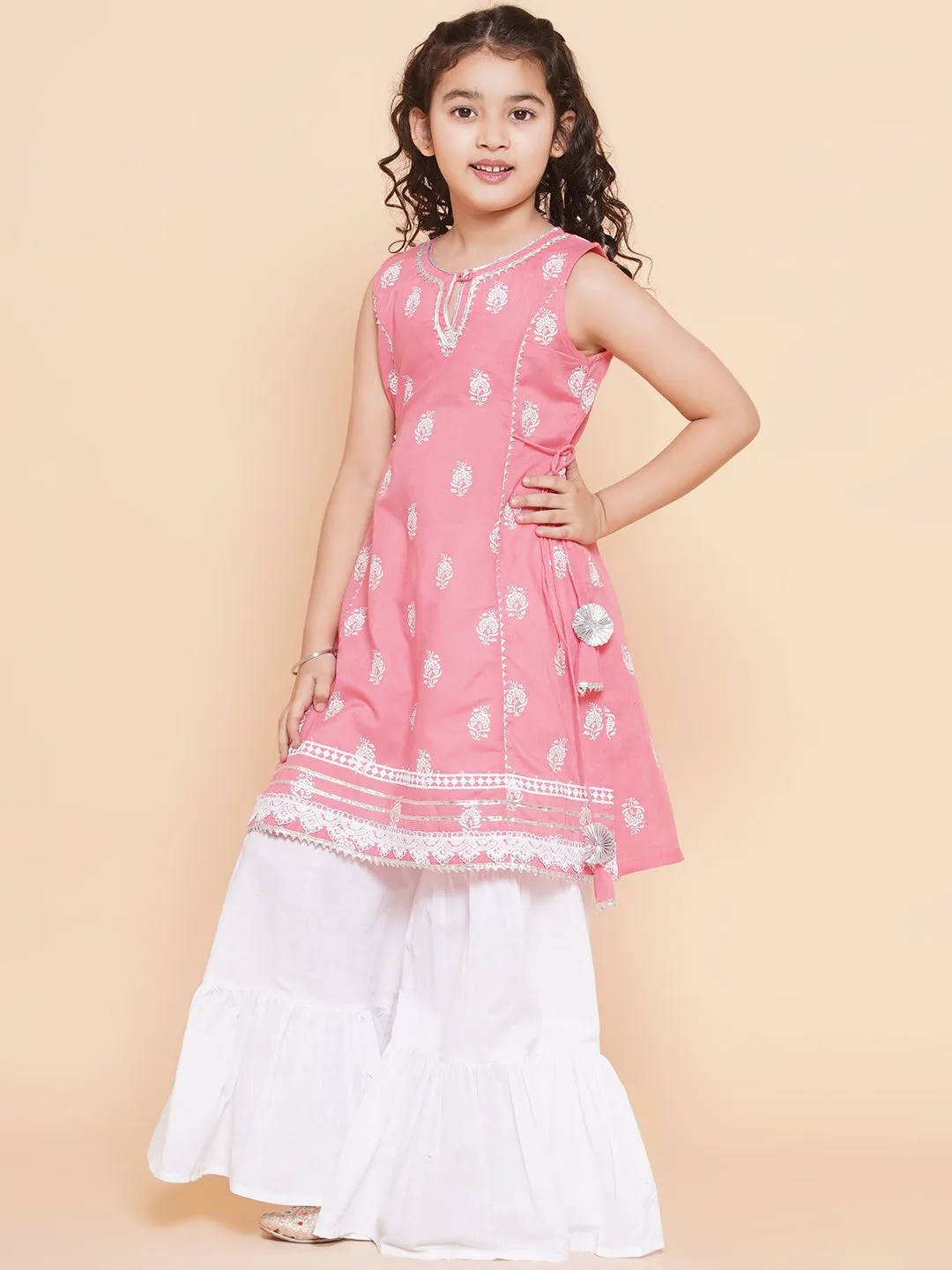 Girls Peach Floral Printed Panelled Pure Cotton Kurta With Sharara
