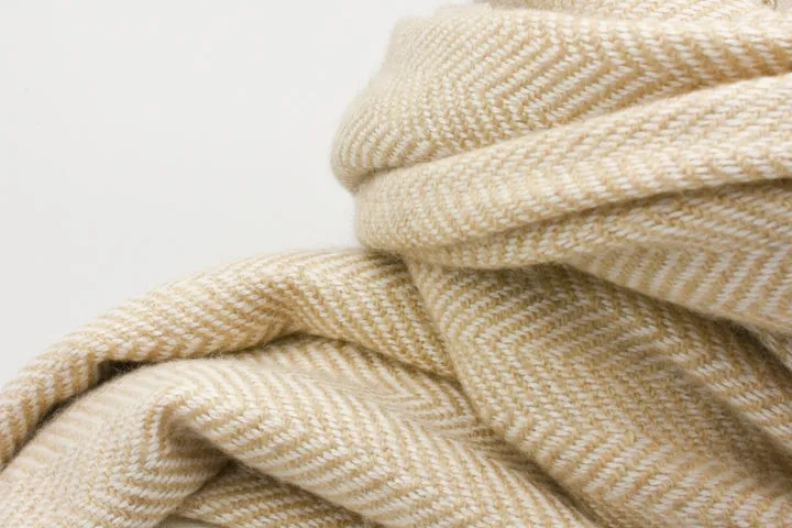 Ivory Julian Luxury Cashmere Unisex Scarf