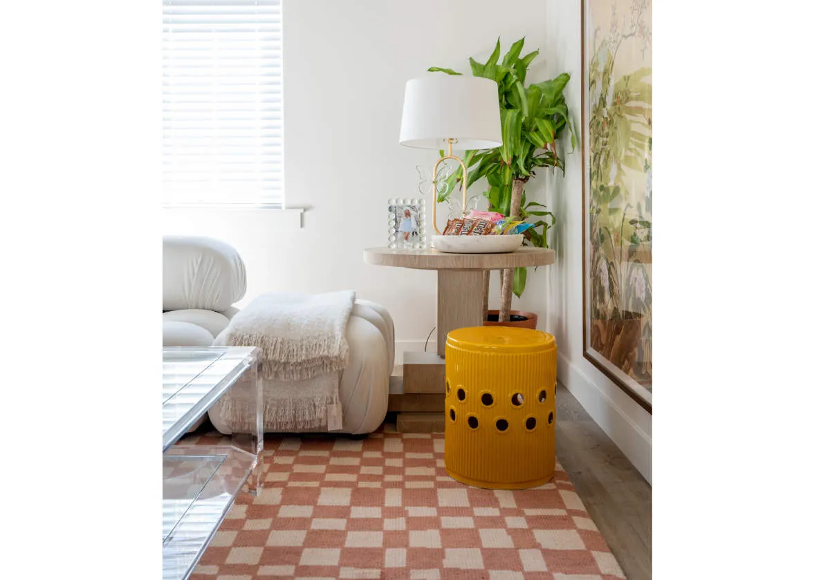 MONARCH TABLE LAMP